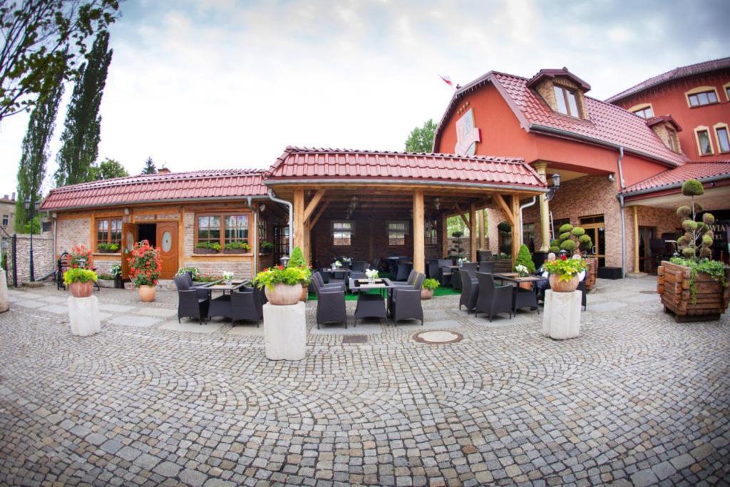 Olawian Hotel Oława Dış mekan fotoğraf